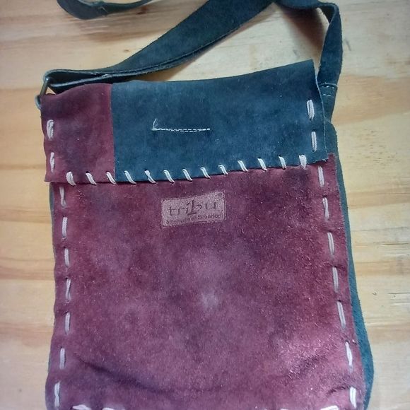 Tribu Small Crossbody Messenger Bag - Picture 3 of 7
